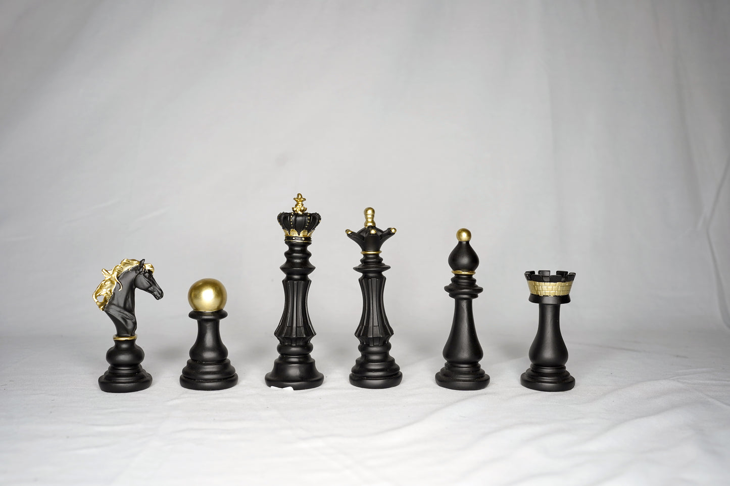 Luxe Strategy Chess Décor