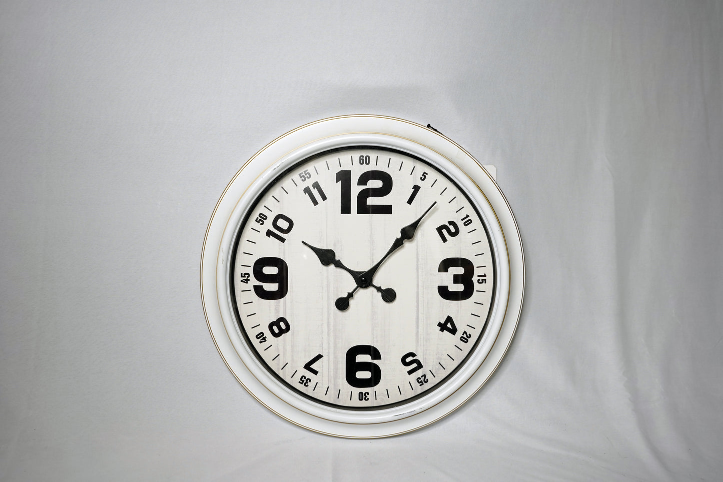 TimeAura Modern Decor Clock